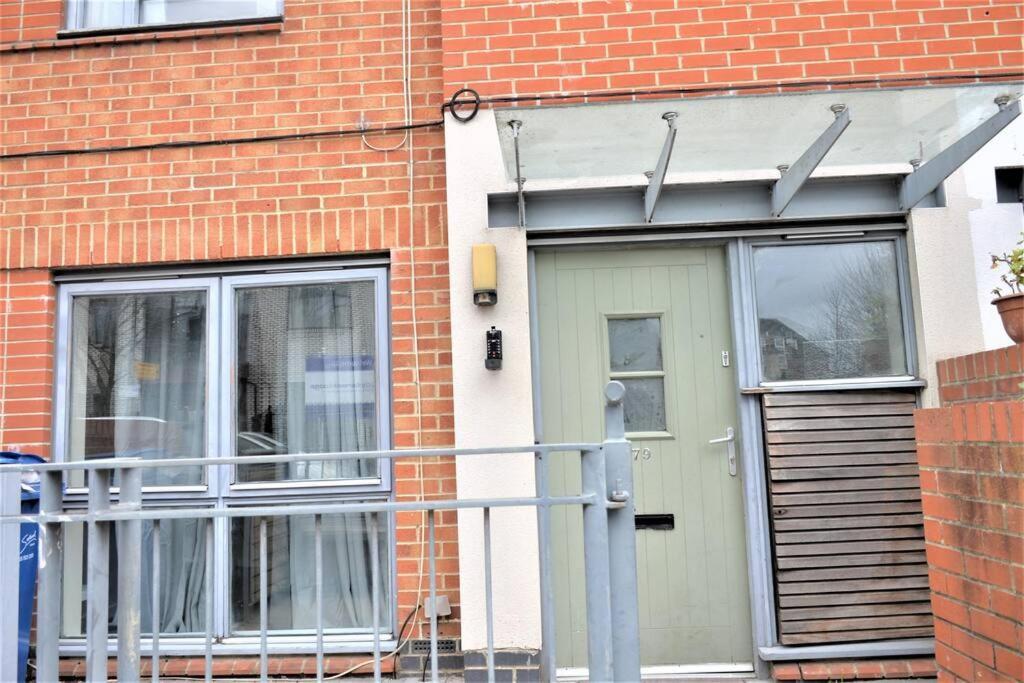Casa vacanze 4 Bedroom House Londra