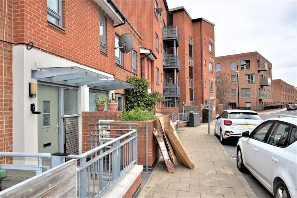 4 Bedroom House * Londra