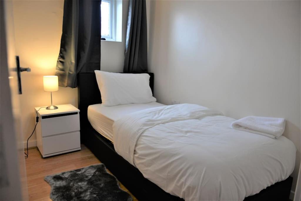 Casa vacanze 4 Bedroom House Londra